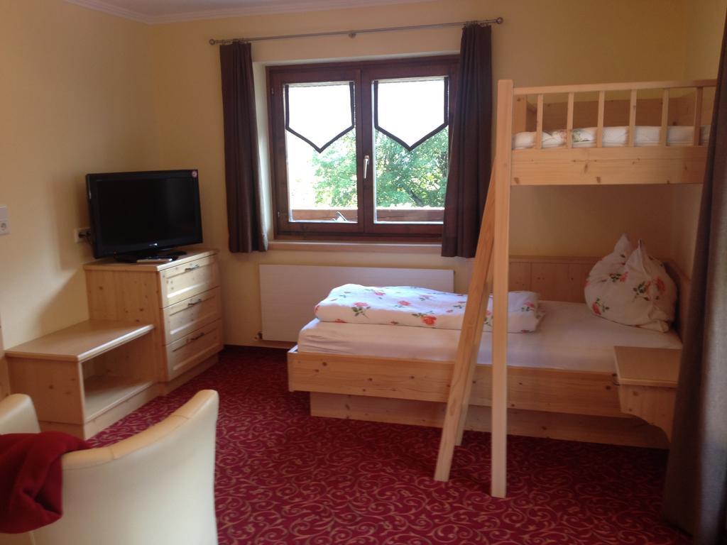 Weisssteinalm Villa Kaprun Room photo