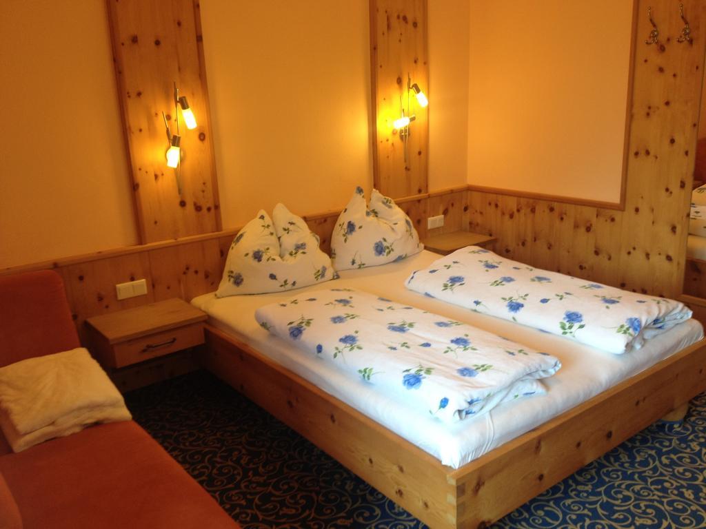 Weisssteinalm Villa Kaprun Room photo